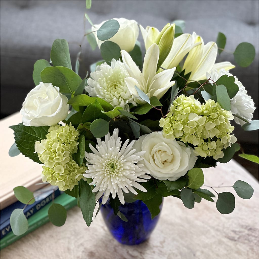 Snowy Dreams Bouquet –  256 Florals, Huntsville AL